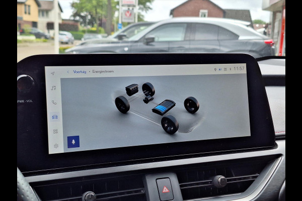 Lexus UX 250h F Sport Line | Head up display, Dodehoekherkenning, 18 inch, Stoel + Stuurverwarming, Keyless