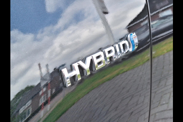 Toyota Yaris 1.5 Hybrid Design | Navigatie, Cruise control, Lichtmetalen velgen, Parkeercamera, Safety sense, Climate control