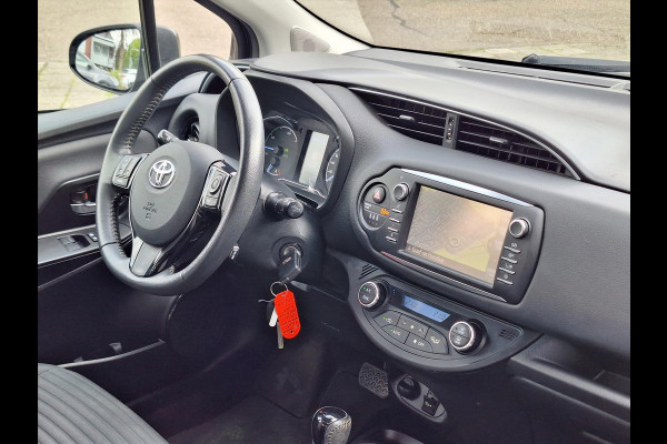 Toyota Yaris 1.5 Hybrid Design | Navigatie, Cruise control, Lichtmetalen velgen, Parkeercamera, Safety sense, Climate control