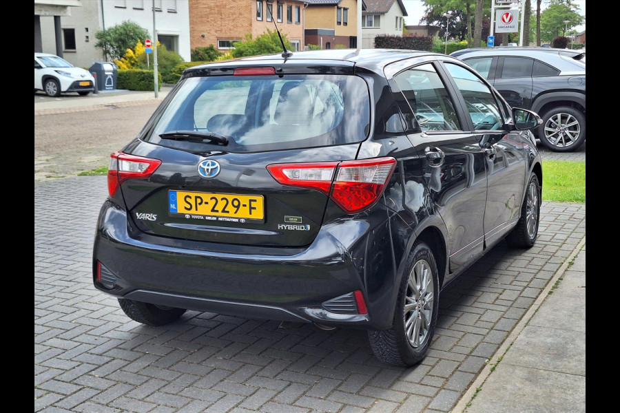 Toyota Yaris 1.5 Hybrid Design | Navigatie, Cruise control, Lichtmetalen velgen, Parkeercamera, Safety sense, Climate control