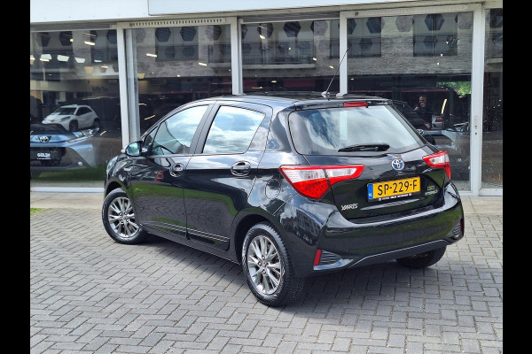 Toyota Yaris 1.5 Hybrid Design | Navigatie, Cruise control, Lichtmetalen velgen, Parkeercamera, Safety sense, Climate control