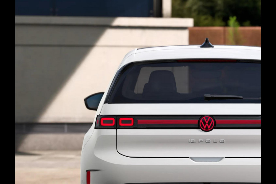 Volkswagen ID. Polo Style First Edition 52 kWh accu, 155 kW / 211 PK H Achteruitrijcamera | Carplay | Stoelverwarming