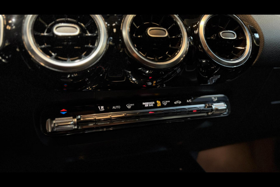 Mercedes-Benz GLA AMG 35 4Matic Pano|Memory|Camera|Stoelverwarming|ACC
