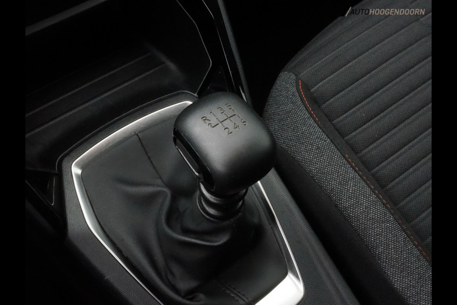 Peugeot 2008 1.2 PureTech Active Sport (APPLE CARPLAY,PARKEERSENSOREN,CRUISE CONTROL,LANE ASSIST,AIRCO,NAVIGATIE,LED,TOPCONDITIE)