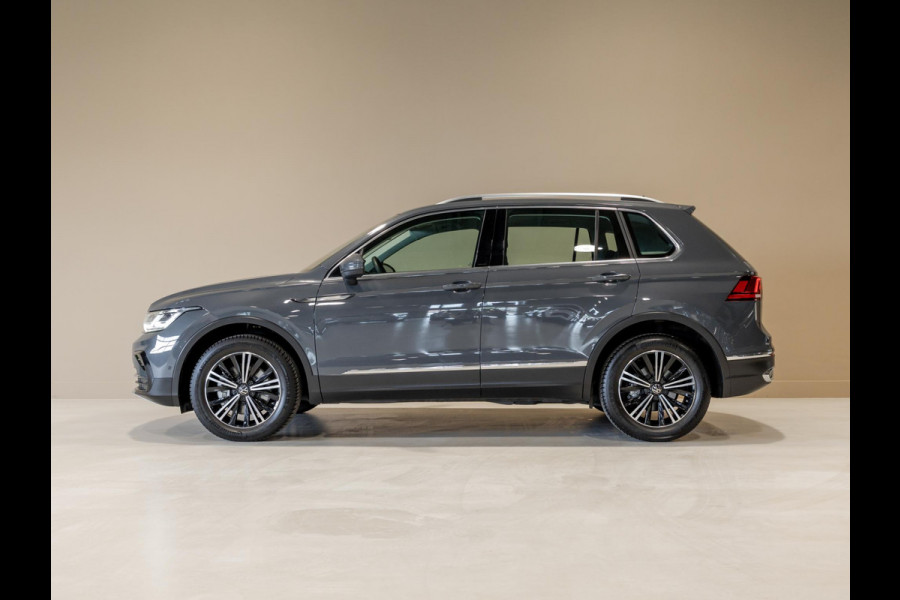 Volkswagen Tiguan 2.0 TSI 4Motion Elegance / 190pk / Trekhaak / Achteruitrij camera / Stoel verwarming voor en achter /