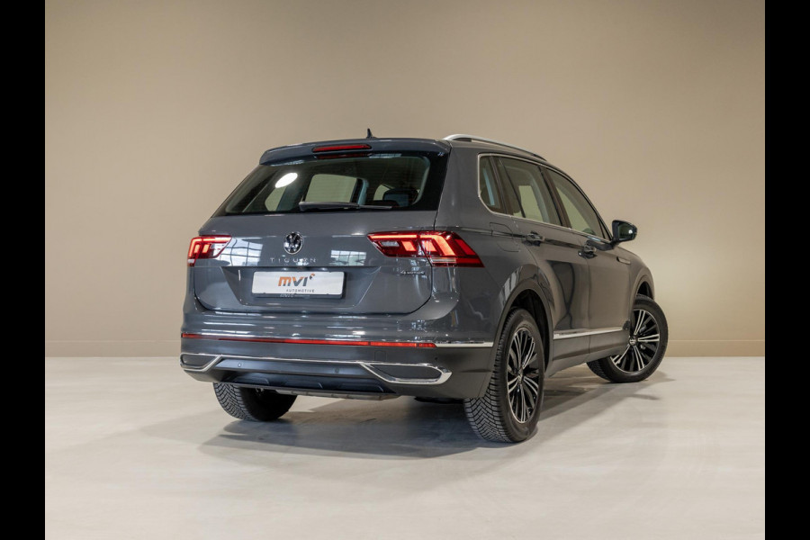 Volkswagen Tiguan 2.0 TSI 4Motion Elegance / 190pk / Trekhaak / Achteruitrij camera / Stoel verwarming voor en achter /