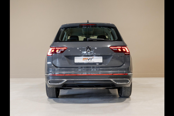 Volkswagen Tiguan 2.0 TSI 4Motion Elegance / 190pk / Trekhaak / Achteruitrij camera / Stoel verwarming voor en achter /