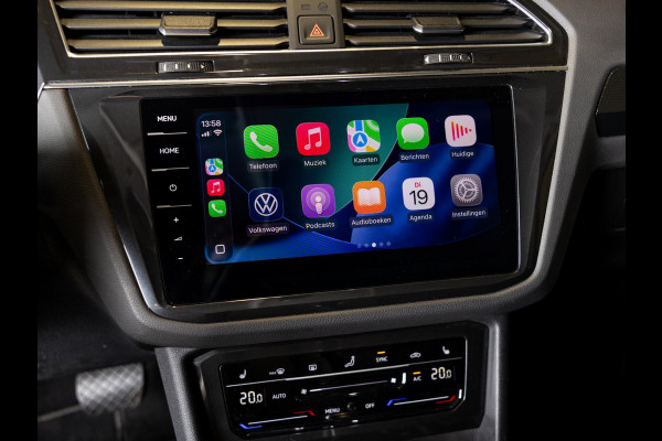 Volkswagen Tiguan 2.0 TSI 4Motion Elegance / 190pk / Trekhaak / Achteruitrij camera / Stoel verwarming voor en achter /