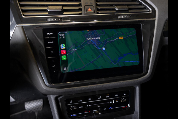 Volkswagen Tiguan 2.0 TSI 4Motion Elegance / 190pk / Trekhaak / Achteruitrij camera / Stoel verwarming voor en achter /