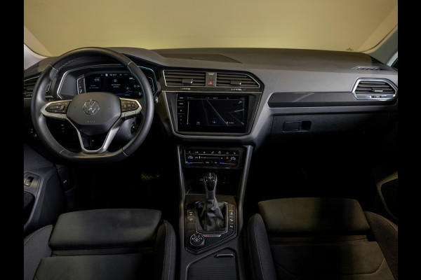 Volkswagen Tiguan 2.0 TSI 4Motion Elegance / 190pk / Trekhaak / Achteruitrij camera / Stoel verwarming voor en achter /