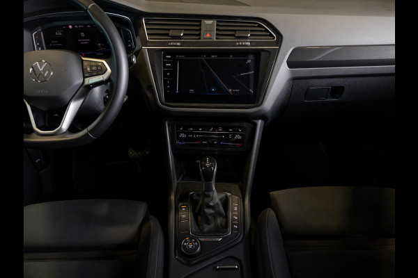 Volkswagen Tiguan 2.0 TSI 4Motion Elegance / 190pk / Trekhaak / Achteruitrij camera / Stoel verwarming voor en achter /