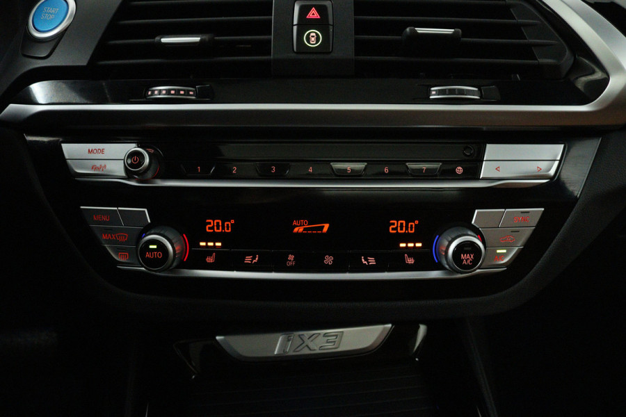 BMW iX3 High Executive 80 kWh (PANORAMADAK, 360 CAMERA, SFEERVERLICHTING, ADAPTIVE CRUISE, TREKHAAK WEGKLAPBAAR, AUTOPILOT)