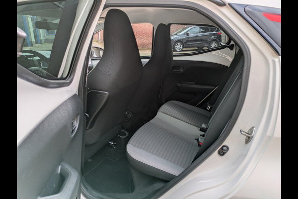 Toyota Aygo 1.0 VVT-i x-cite|Camera|Apple-Carplay/Android-Auto|Climate-Control|LM-Velgen|Cruise-Control|Dealer-onderhouden