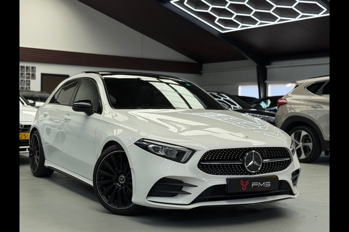 Mercedes-Benz A-Klasse 200 AMG Pakket Panorama CarPlay