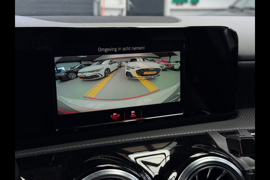Mercedes-Benz A-Klasse 200 AMG Pakket Panorama CarPlay