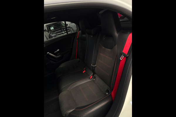 Mercedes-Benz A-Klasse 200 AMG Pakket Panorama CarPlay