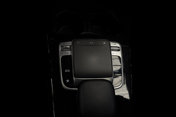 Mercedes-Benz A-Klasse 200 AMG Pakket Panorama CarPlay
