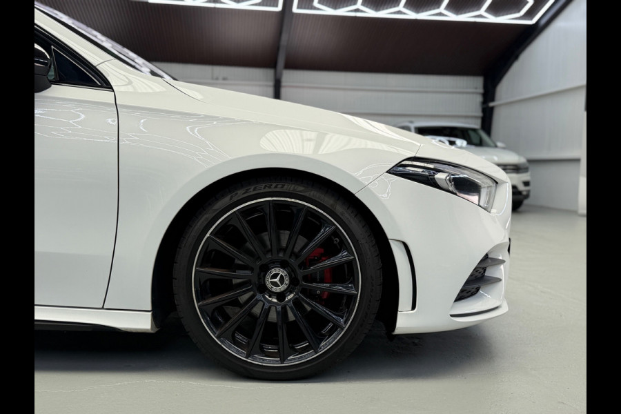 Mercedes-Benz A-Klasse 200 AMG Pakket Panorama CarPlay