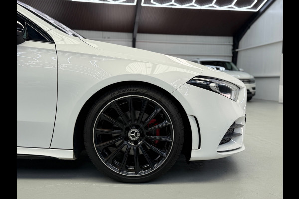 Mercedes-Benz A-Klasse 200 AMG Pakket Panorama CarPlay