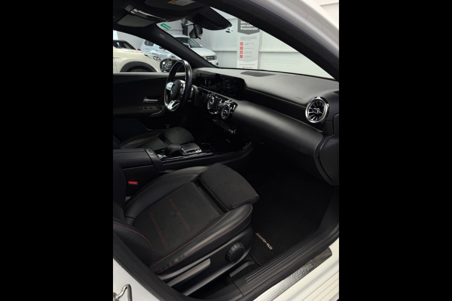 Mercedes-Benz A-Klasse 200 AMG Pakket Panorama CarPlay