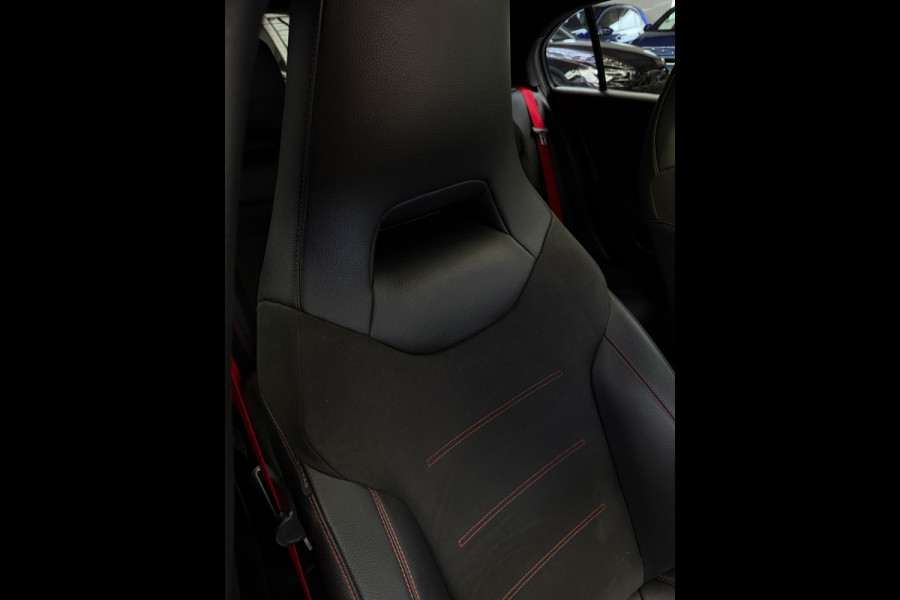 Mercedes-Benz A-Klasse 200 AMG Pakket Panorama CarPlay