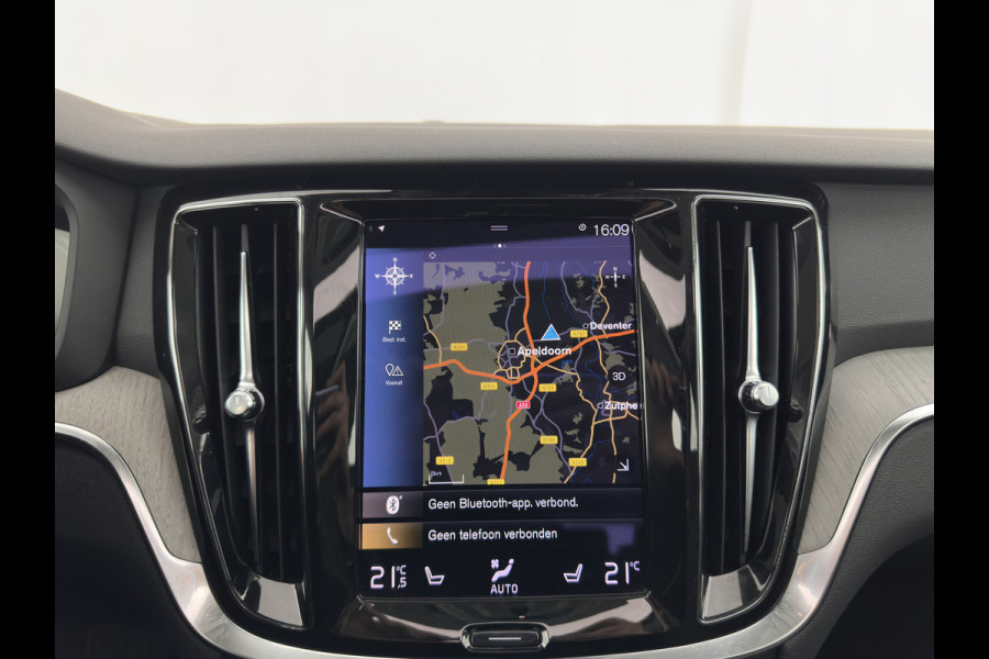 Volvo V60 2.0 T6 Recharge AWD Inscription (Plug-in) (INCL-BTW) Aut. *PANO | LEATHER | FULL-LED | MEMORY-PACK | KEYLESS | DIGI-COCKPIT | NAVI-FULLMAP | HEATED-SPORTSEATS | ECC | CRUISE | DAB | TOWBAR | 19''ALU*