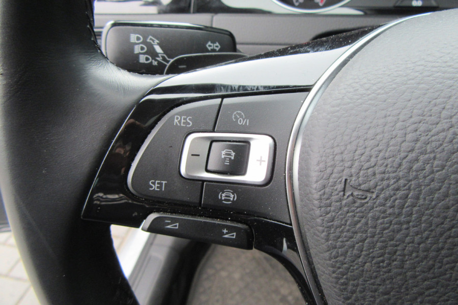 Volkswagen Golf 1.5 TSI Automaat Comfortline, Navi, Panoramadak, Ad, CC