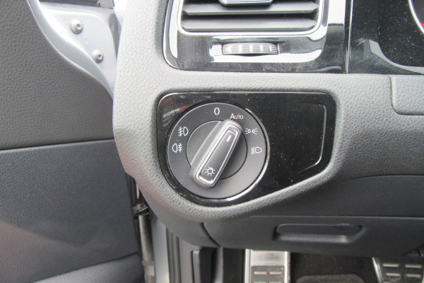 Volkswagen Golf 1.5 TSI Automaat Comfortline, Navi, Panoramadak, Ad, CC