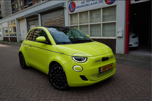 Fiat 500 e La Prima | Ultra Luxe | Leer | Panorama | Adaptive cruise + Lane | Apple Carplay | 17inck Sportvelgen | Full LED | Acid Yellow