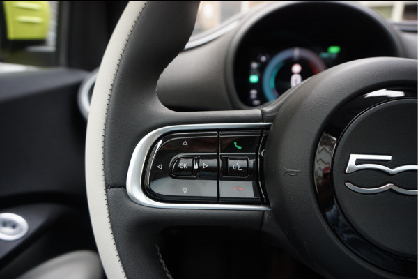 Fiat 500 e La Prima | Ultra Luxe | Leer | Panorama | Adaptive cruise + Lane | Apple Carplay | 17inck Sportvelgen | Full LED | Acid Yellow
