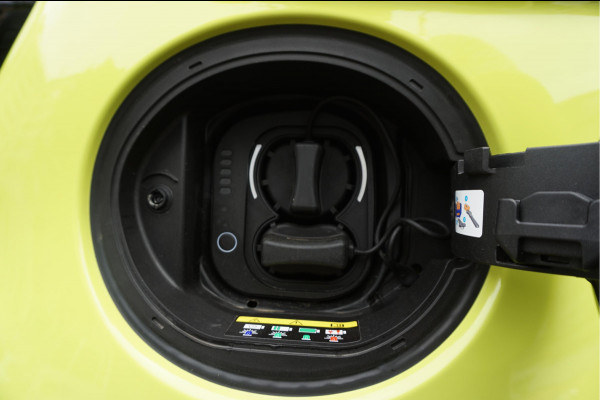 Fiat 500 e La Prima | Ultra Luxe | Leer | Panorama | Adaptive cruise + Lane | Apple Carplay | 17inck Sportvelgen | Full LED | Acid Yellow