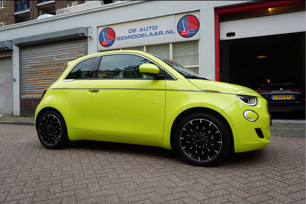 Fiat 500 e La Prima | Ultra Luxe | Leer | Panorama | Adaptive cruise + Lane | Apple Carplay | 17inck Sportvelgen | Full LED | Acid Yellow