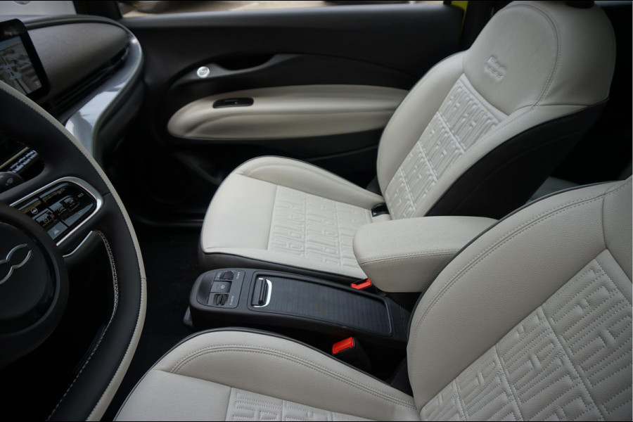 Fiat 500 e La Prima | Ultra Luxe | Leer | Panorama | Adaptive cruise + Lane | Apple Carplay | 17inck Sportvelgen | Full LED | Acid Yellow