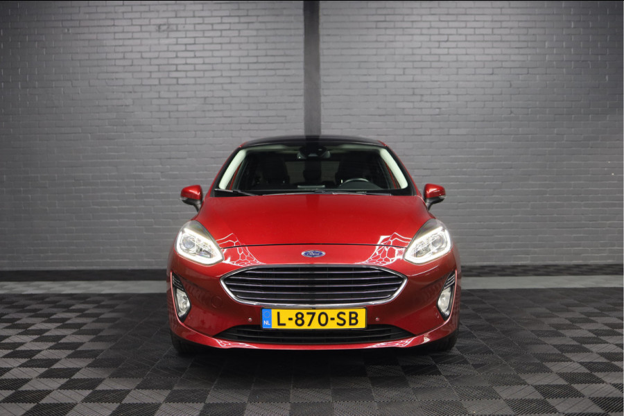 Ford Fiesta 1.0 EcoBoost Vignale | PANORAMADAK | AUTOMAAT | TREKHAAK | CAMERA | PDC | LMV |