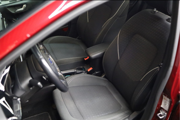 Ford Fiesta 1.0 EcoBoost Vignale | PANORAMADAK | AUTOMAAT | TREKHAAK | CAMERA | PDC | LMV |