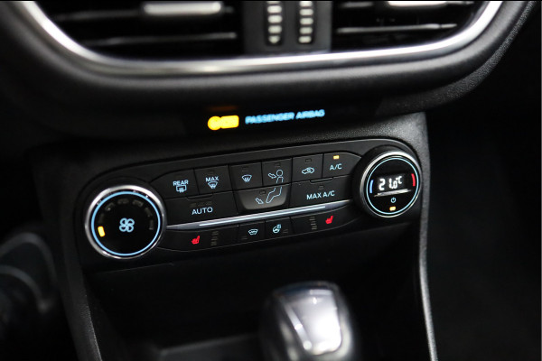 Ford Fiesta 1.0 EcoBoost Vignale | PANORAMADAK | AUTOMAAT | TREKHAAK | CAMERA | PDC | LMV |