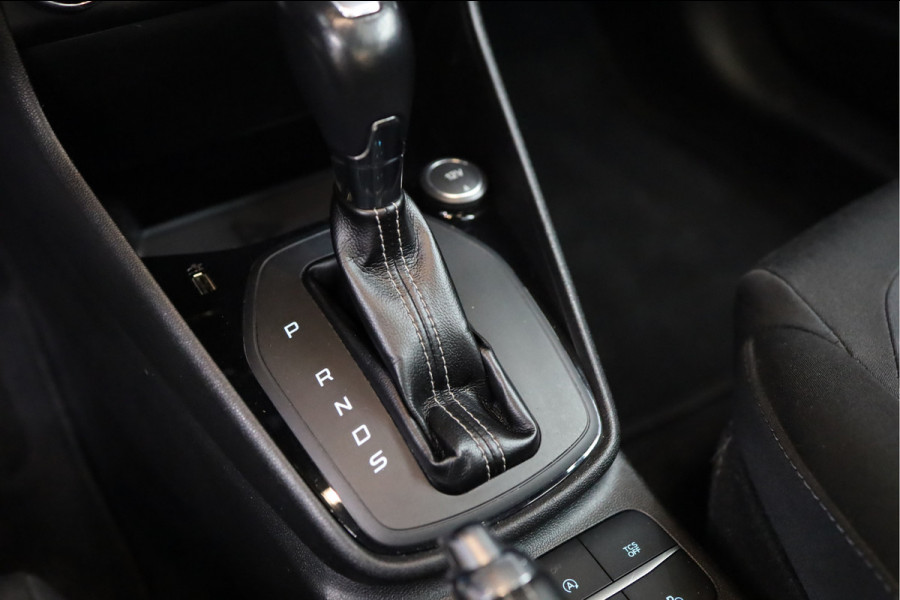 Ford Fiesta 1.0 EcoBoost Vignale | PANORAMADAK | AUTOMAAT | TREKHAAK | CAMERA | PDC | LMV |