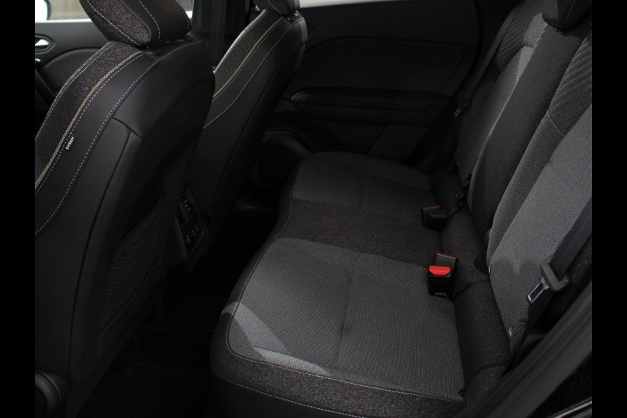 Renault Captur 1.3 TCe Techno 160pk automaat DEMO ! Climate control Adaptieve cruise control Camera Parkeersensoren LED Verwarmde voorstoelen Stuurverwarming Navigatie Apple Carplay Android Auto Keyless