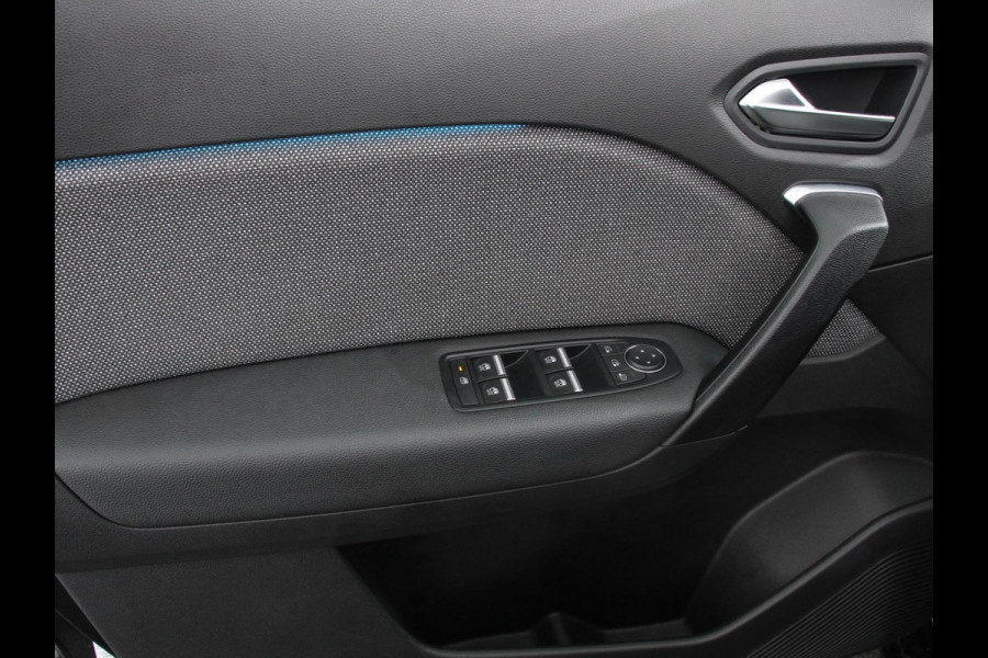 Renault Captur 1.3 TCe Techno 160pk automaat DEMO ! Climate control Adaptieve cruise control Camera Parkeersensoren LED Verwarmde voorstoelen Stuurverwarming Navigatie Apple Carplay Android Auto Keyless