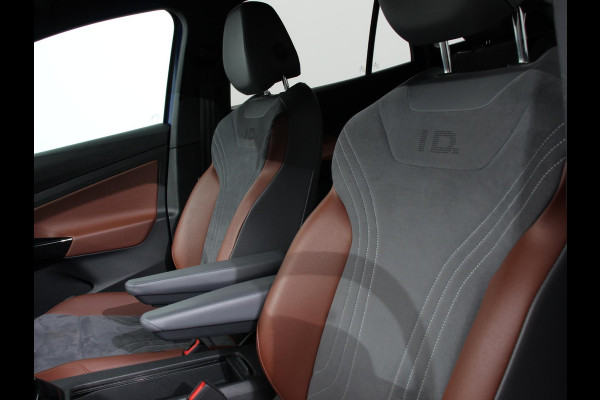 Volkswagen ID.4 Business 77 kWh SOH 83% Leder Navigatie 19" Lichtmetalen Velgen Apple Carplay/Android Auto Climate Control Warmtepomp Stoelverwarming Led Parkeer sensoren