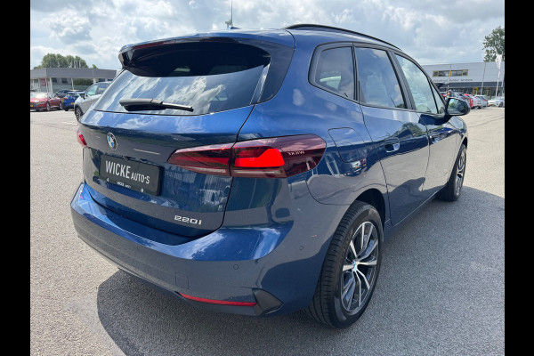 BMW 220i Active Tourer Automaat Led Camera Leder Navigatie