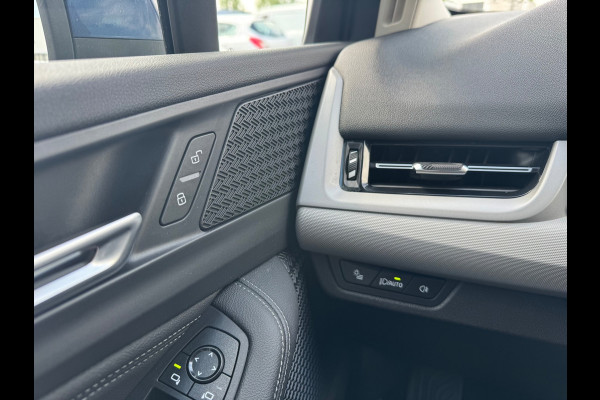 BMW 220i Active Tourer Automaat Led Camera Leder Navigatie