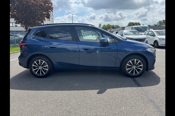 BMW 220i Active Tourer Automaat Led Camera Leder Navigatie