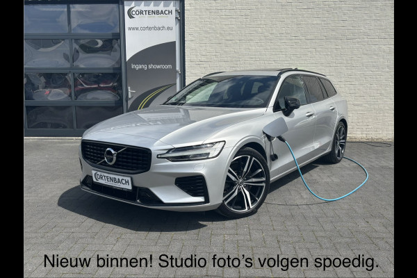 Volvo V60 2.0 T6 Recharge AWD R-Design Long Range | Panorama dak | Zwenkbare trekhaak | Adaptieve cruise | Harman Kardon |