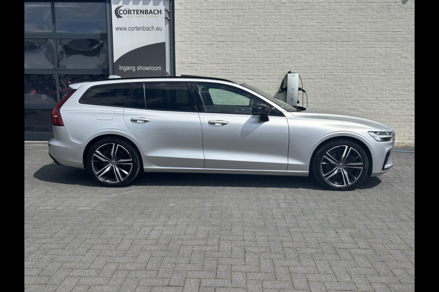 Volvo V60 2.0 T6 Recharge AWD R-Design Long Range | Panorama dak | Zwenkbare trekhaak | Adaptieve cruise | Harman Kardon |