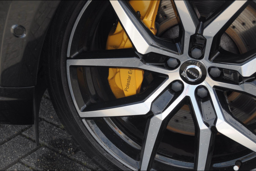 Volvo XC60 T8 408PK Automaat AWD Polestar Engineered / Bowers & Wilkins  / 22" velgen / Adaptieve koplampen / Elektrische stoelen / Ohlins dempers / Brembo remmen / BLIS / Adaptieve cruise control / Leder dashboard / Head up display