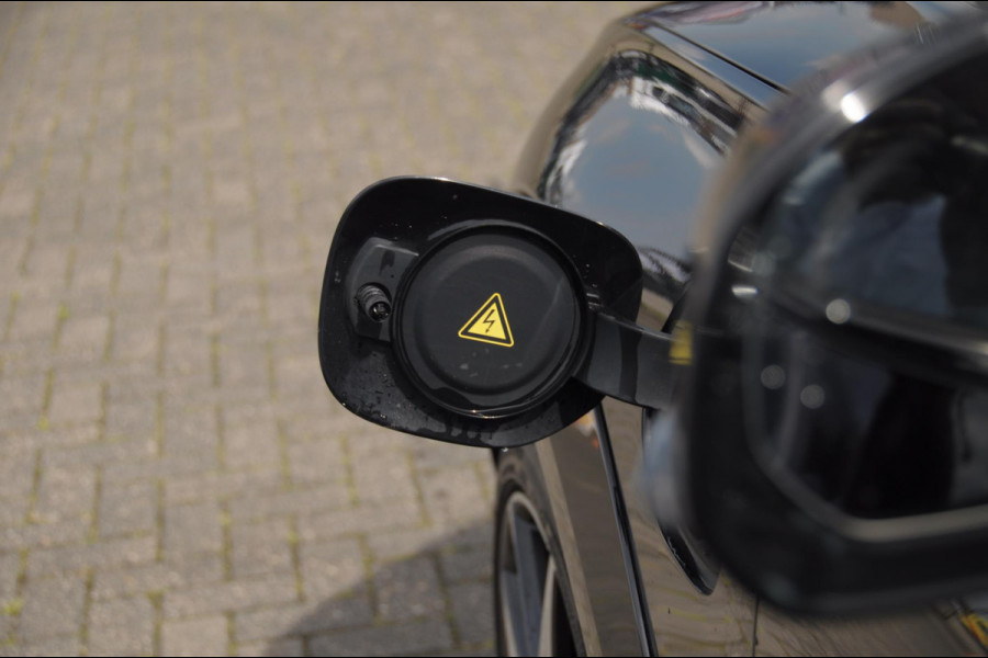 Volvo XC60 T8 408PK Automaat AWD Polestar Engineered / Bowers & Wilkins  / 22" velgen / Adaptieve koplampen / Elektrische stoelen / Ohlins dempers / Brembo remmen / BLIS / Adaptieve cruise control / Leder dashboard / Head up display