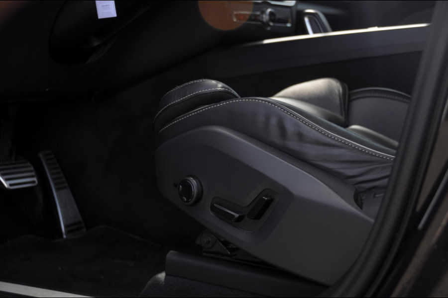 Volvo XC60 T8 408PK Automaat AWD Polestar Engineered / Bowers & Wilkins  / 22" velgen / Adaptieve koplampen / Elektrische stoelen / Ohlins dempers / Brembo remmen / BLIS / Adaptieve cruise control / Leder dashboard / Head up display