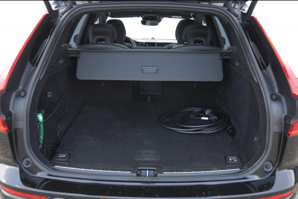 Volvo XC60 T8 408PK Automaat AWD Polestar Engineered / Bowers & Wilkins  / 22" velgen / Adaptieve koplampen / Elektrische stoelen / Ohlins dempers / Brembo remmen / BLIS / Adaptieve cruise control / Leder dashboard / Head up display