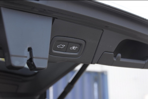 Volvo XC60 T8 408PK Automaat AWD Polestar Engineered / Bowers & Wilkins  / 22" velgen / Adaptieve koplampen / Elektrische stoelen / Ohlins dempers / Brembo remmen / BLIS / Adaptieve cruise control / Leder dashboard / Head up display